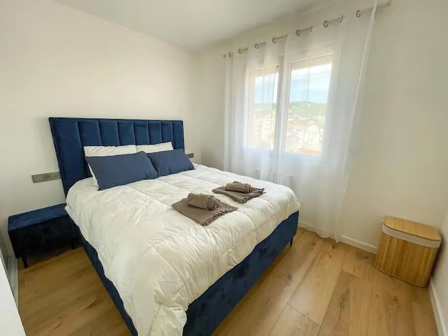 Apartment Le Lagon Bleu - Appt Wifi Parking Balcon Le Puy-en-Velay