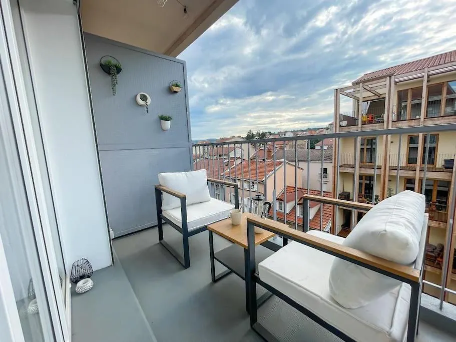 Le Lagon Bleu - Appt Wifi Parking Balcon Le Puy-en-Velay France